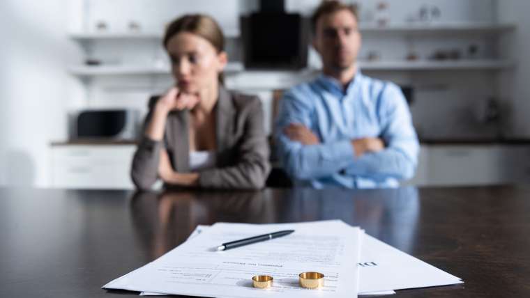 Benefits of Using a Divorce Lawyer